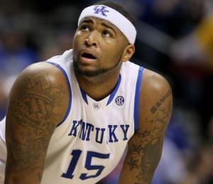 詹姆斯篮下连续得分