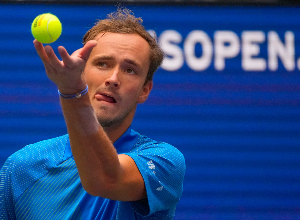 广大球迷震 广大球迷震