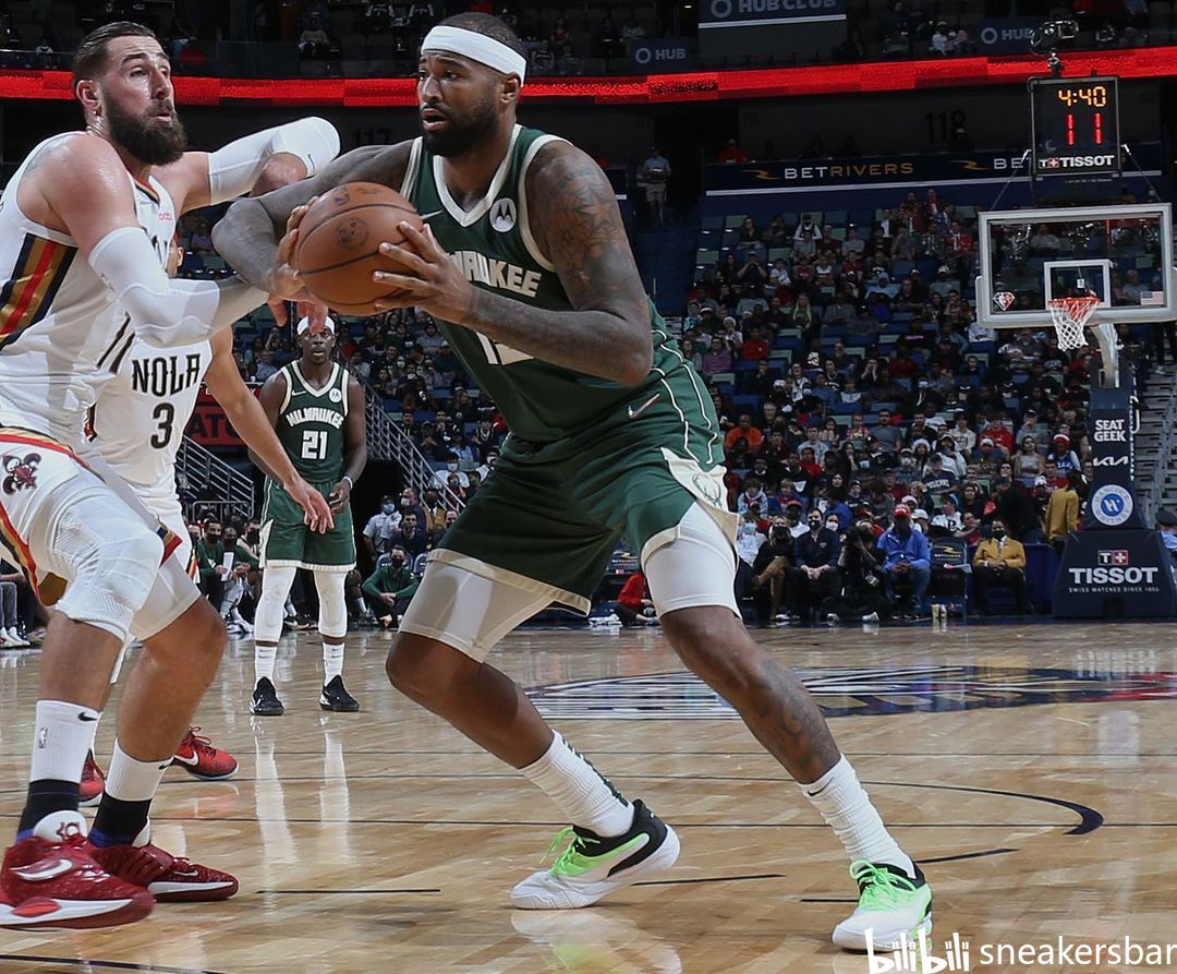 赛场边的互 赛场边的互