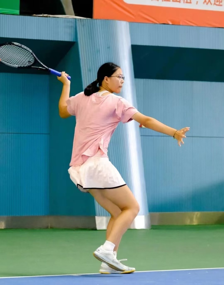 翁一起踢球 翁一起踢球